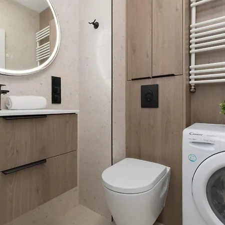 Family In With Parking And Playground By Renters Διαμέρισμα Γκντίνια